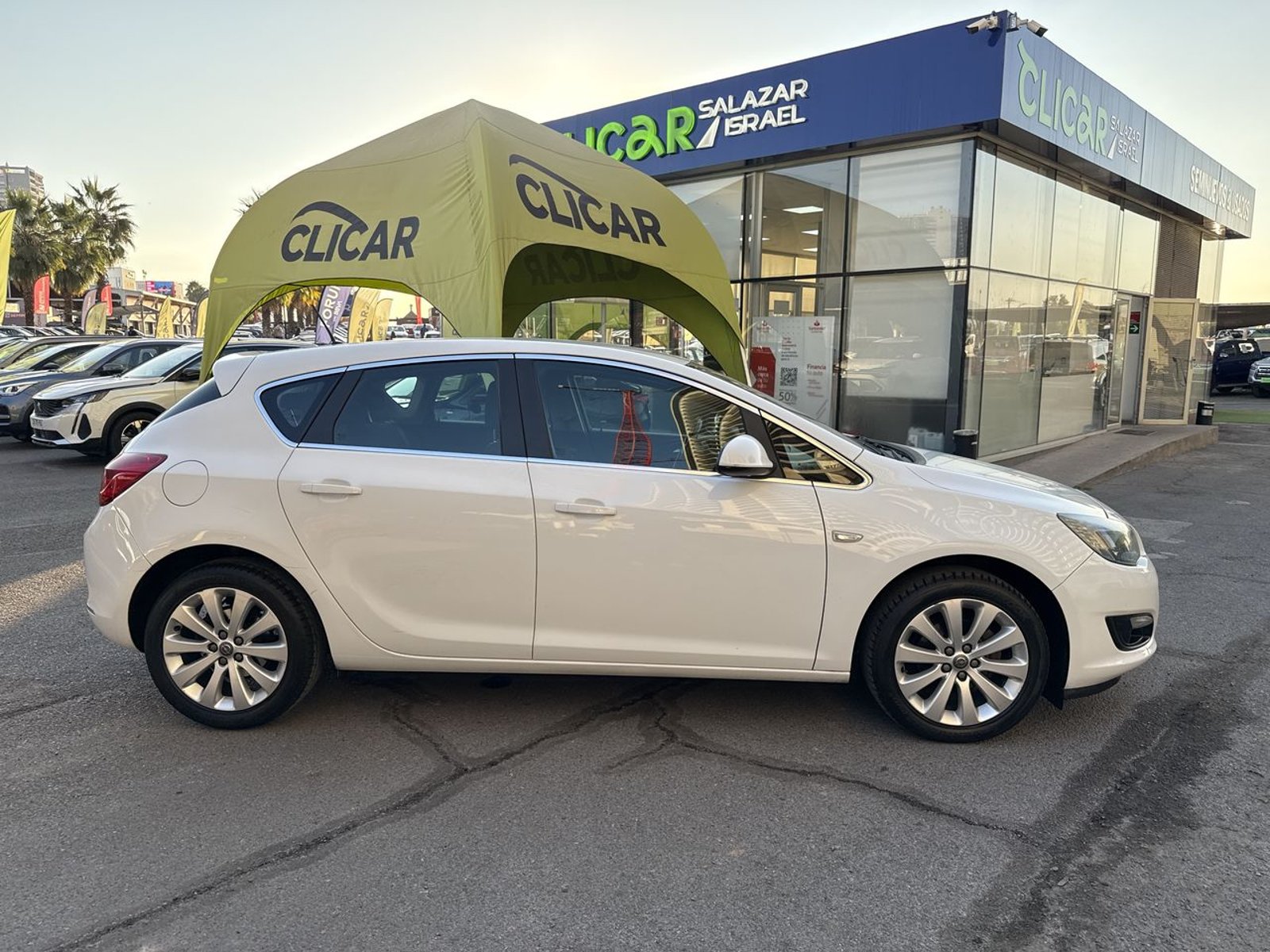 Opel Astra 1.4t Enjoy 4x2 Mt 5p 2016 - Imagen 8 de 8