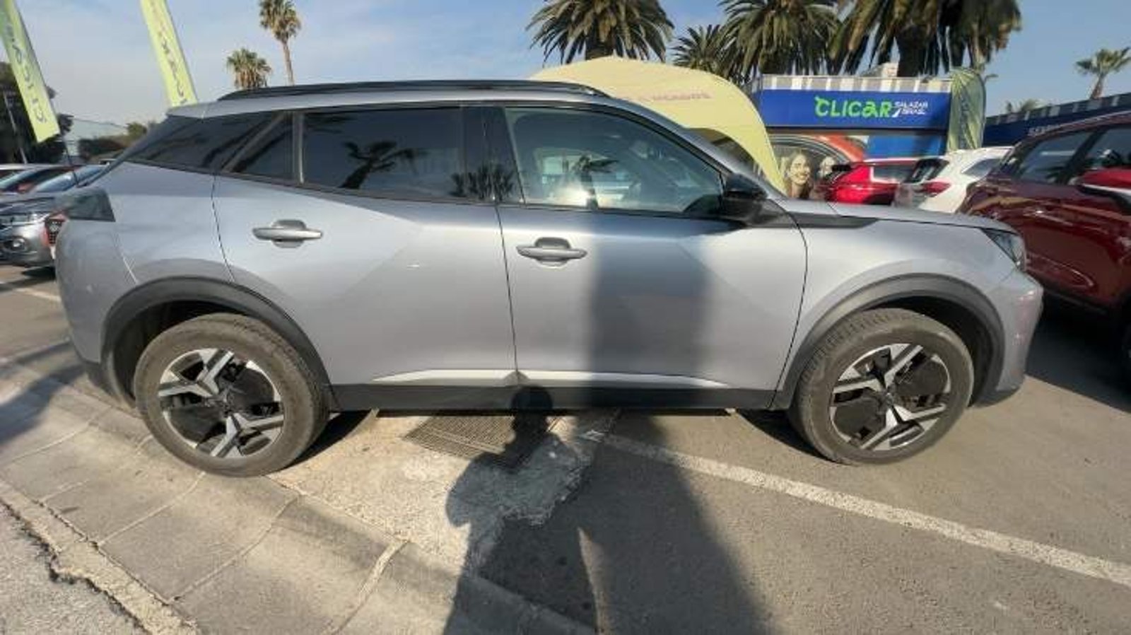 Peugeot 2008 1.5 Allure Pack Bluehdi Diesel 130hp 4x2 Eat8 5p 2025 - Foto 3 de 8