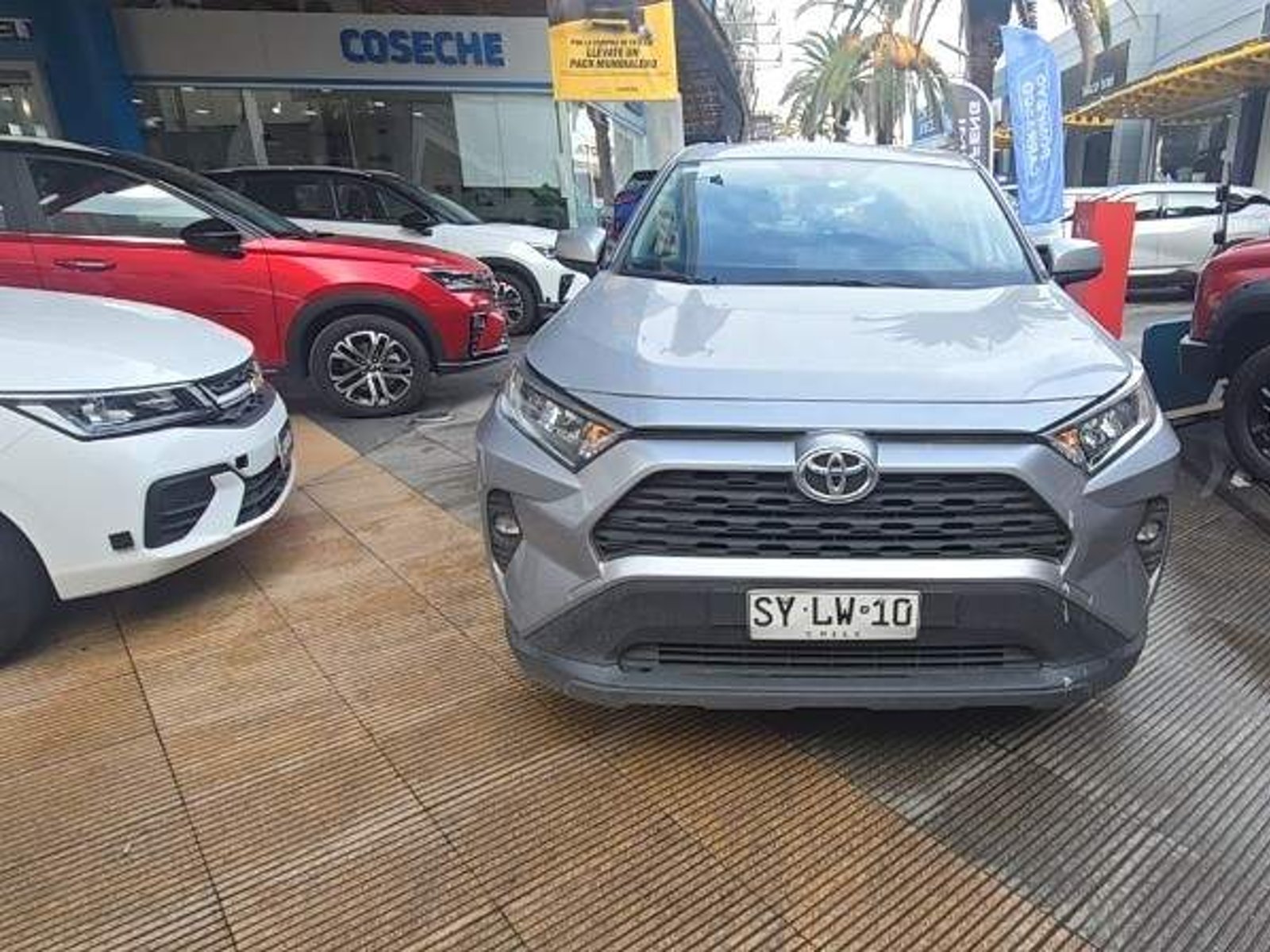 Toyota Rav 4 2.0 Le 4x2 Mt 5p 2024 - Foto 2 de 5