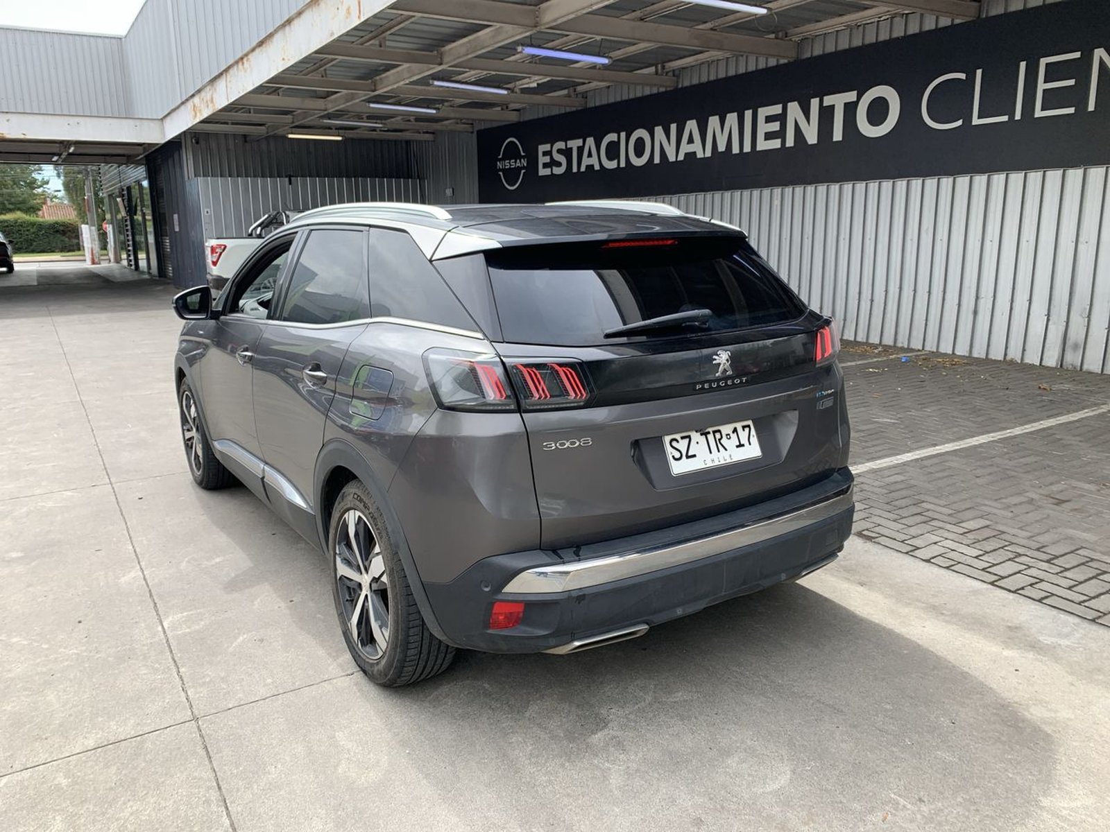 Peugeot 3008 1.6 Gt Hybrid4 300 4x4 Eat8 5p 2024 - Imagen 8 de 8
