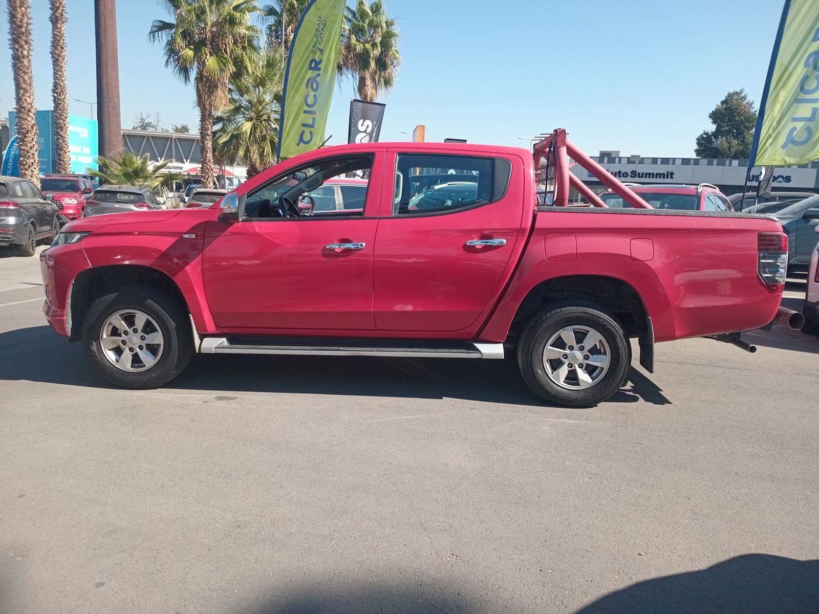 Mitsubishi L200 2.2 Katana Crt Diesel Dob. Cab. 4x4 Mt 4p 2024 - Foto 4 de 8