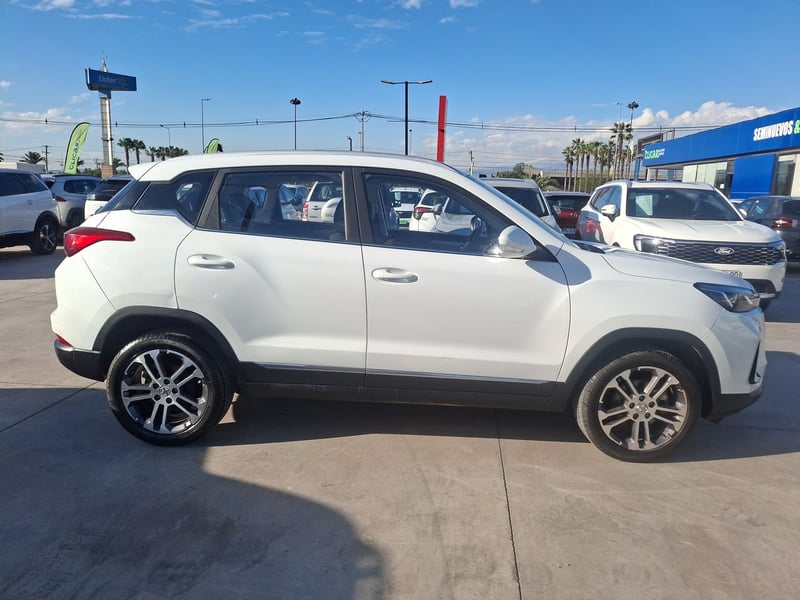 BAIC X35 1.5 Luxury 4x2 Mt 5p 2023 - Imagen 8 de 8