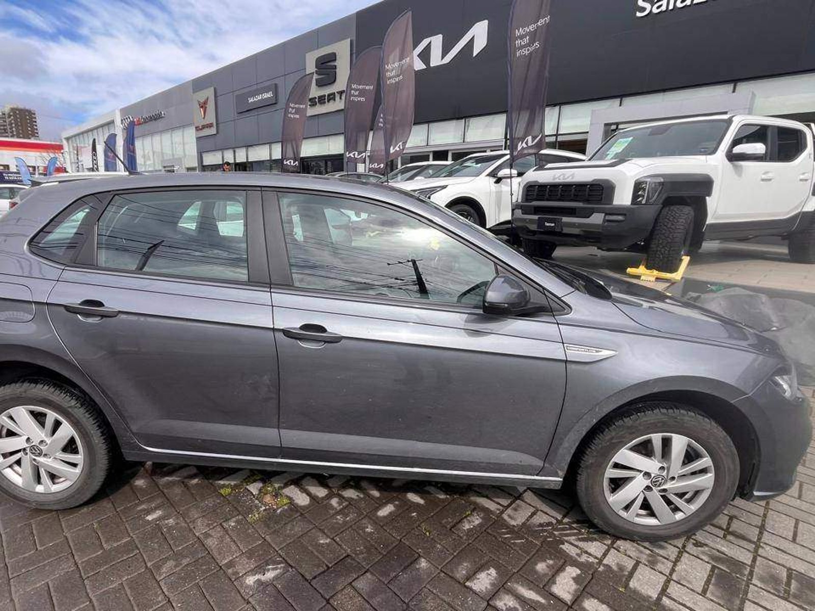 Volkswagen Polo 1.0 Comfortline 4x2 At6 5p 2024 - Foto 3 de 5