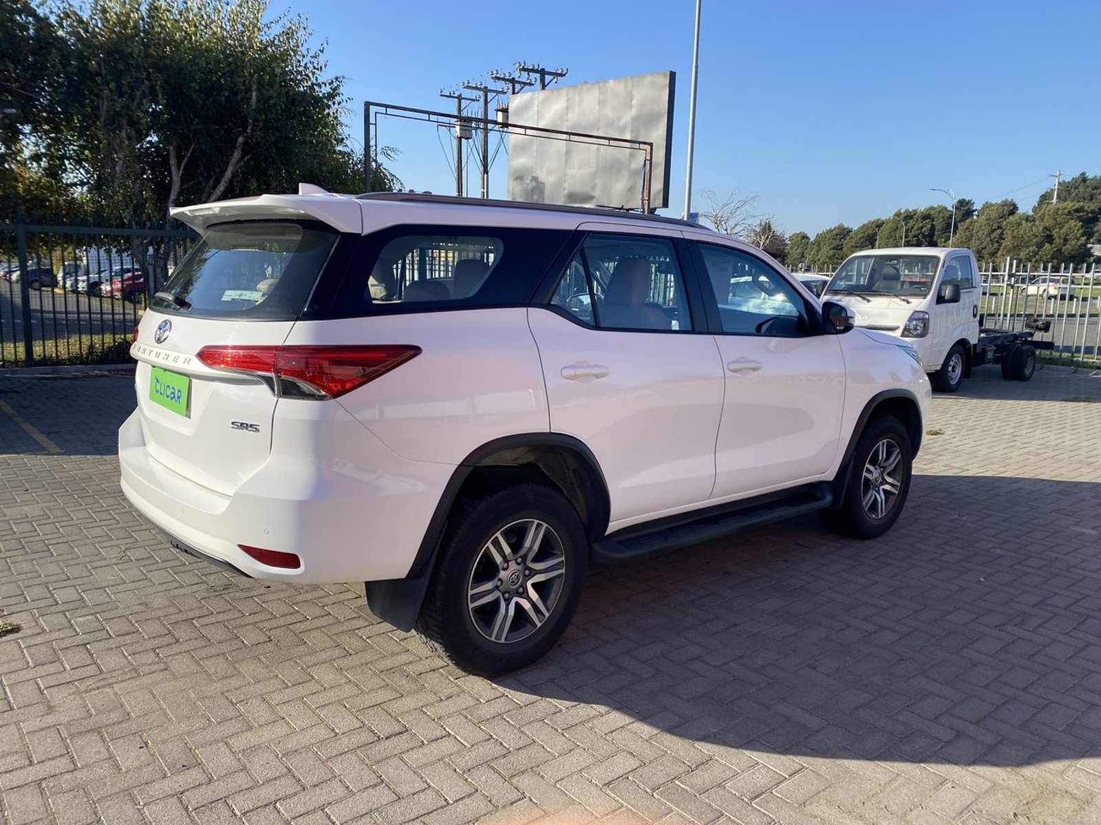Toyota Fortunner 2.7 Sr5 4x2 At 5p 2023 - Imagen 7 de 8