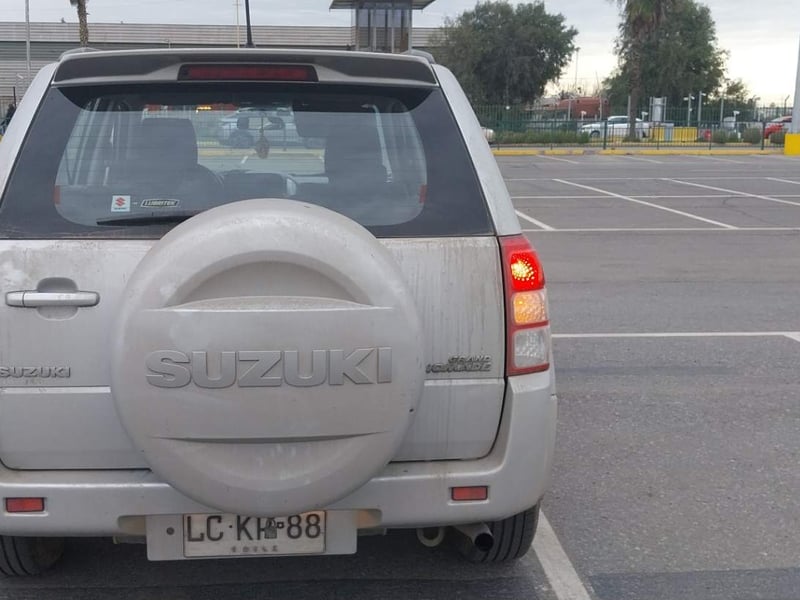 Suzuki Grand Nomade 2.4 Glx Se 2wd At 5p 2019 - Imagen 5 de 5
