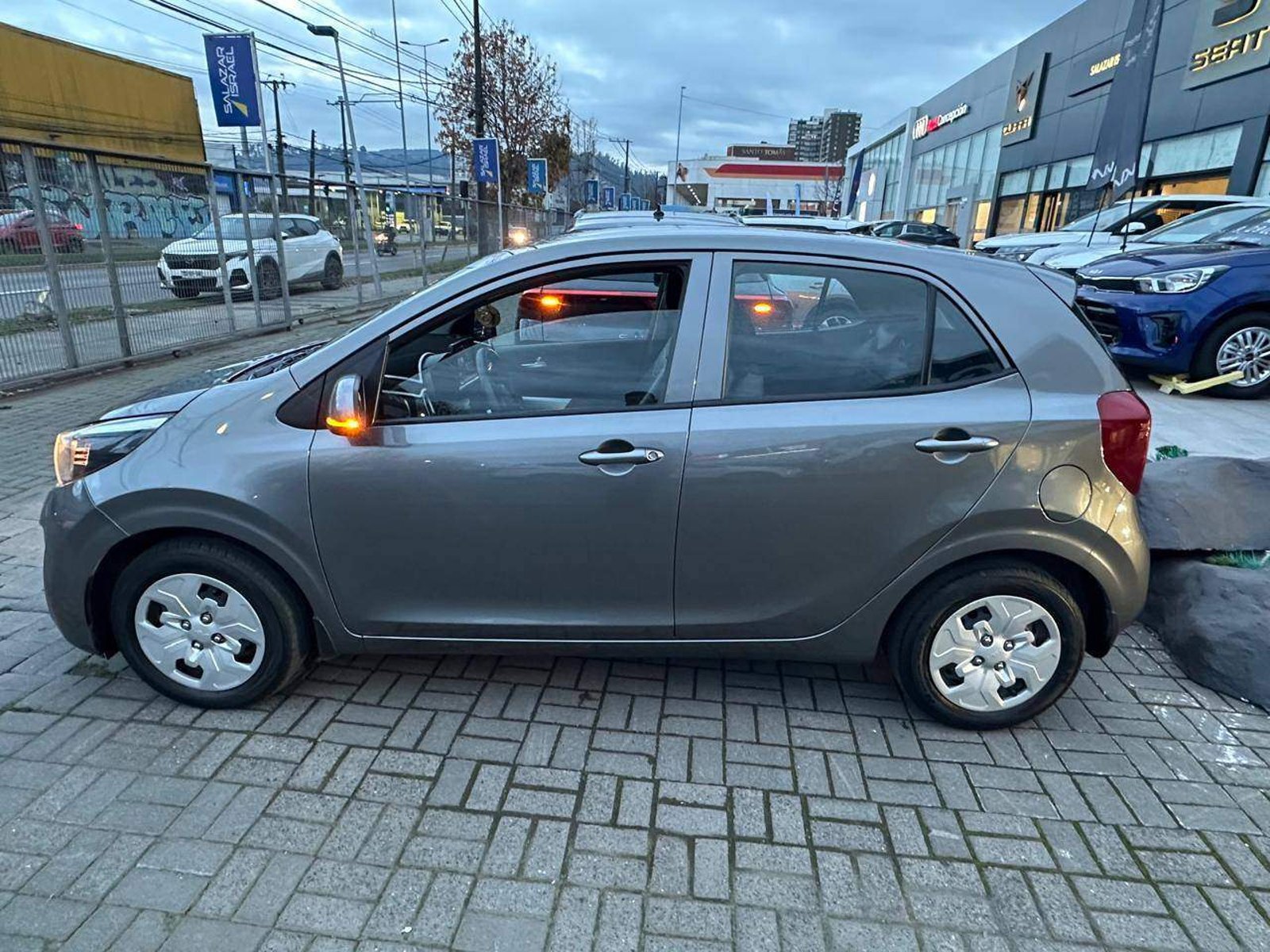 Kia Morning 1.2 Ex 4x2 Hb Ac 5mt 5p 2023 - Imagen 8 de 8