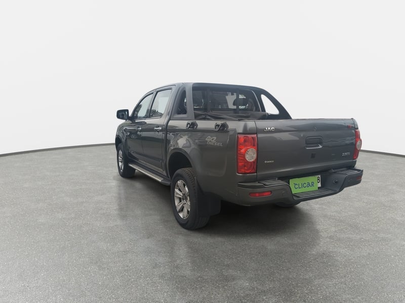 JAC T6 2.0 Comfort Diesel Dob. Cab. 4x2 Mt 4p 2023 - Imagen 5 de 8