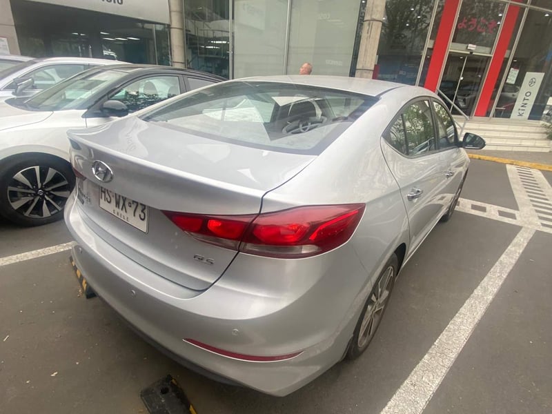 Hyundai Elantra 2.0 Gls 4x2 Ad At 4p 2016 - Imagen 4 de 5