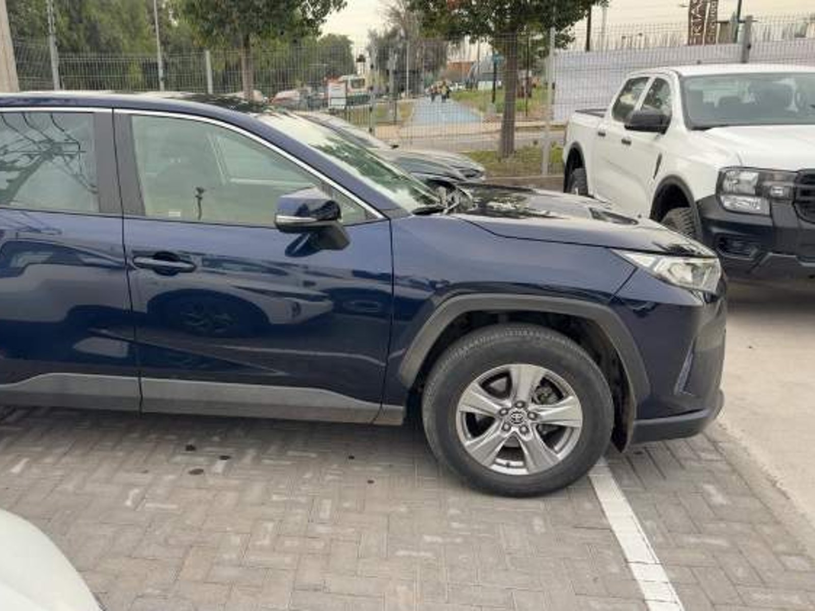Toyota Rav 4 2.0 Le 4x2 Cvt At 5p 2022 - Foto 3 de 5