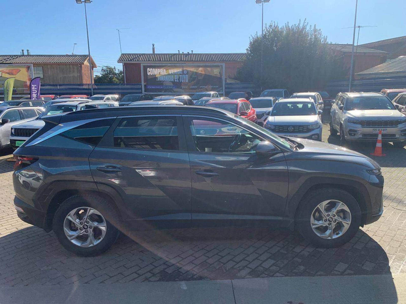 Hyundai Tucson 1.6 Nx4 Plus 4x2 At 5p 2022 - Foto 3 de 5