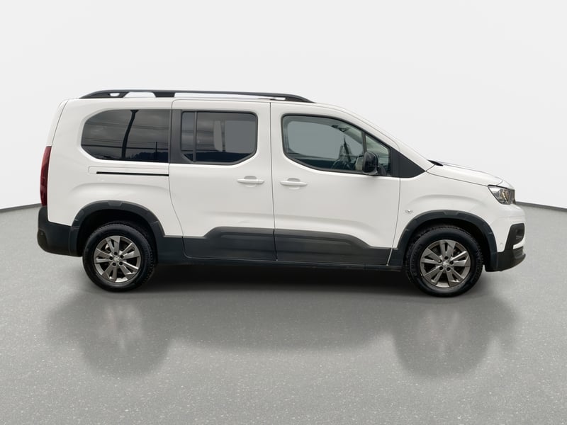 Peugeot Rifter 1.5 Allure Bluehdi Diesel 4x2 130hp Eat8 5p 2023 - Imagen 8 de 8