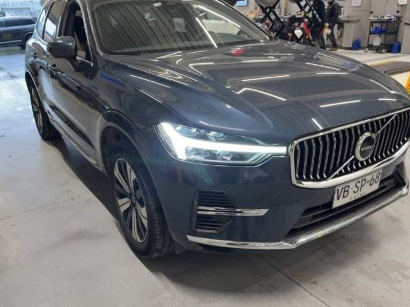 Volvo Xc60 2.0 T8 Recharge Plus Hybrid Awd At 5p 2025