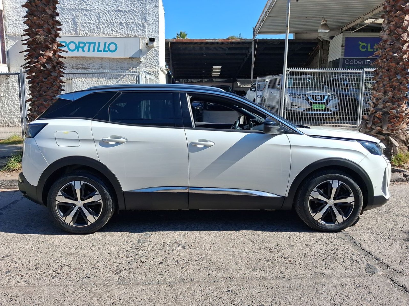 Peugeot 3008 1.5 Allure Pack Bluehdi 130 4x2 Eat8 5p 2024 - Imagen 8 de 8
