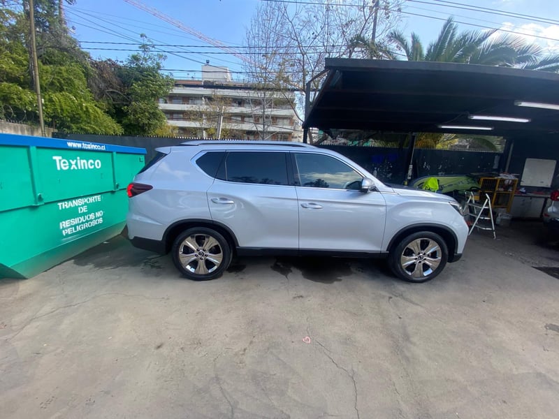 SsangYong Rexton 2.2t Glx Diesel 4x4 6ab 8at 5p 2023 - Imagen 3 de 5