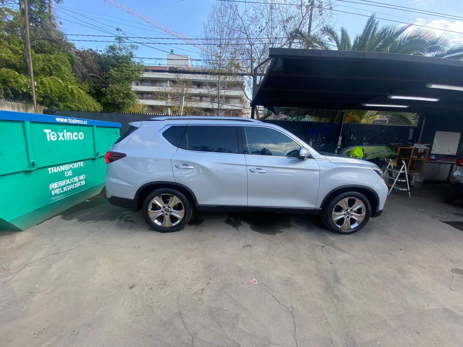 SsangYong Rexton 2.2t Glx Diesel 4x4 6ab 8at 5p 2023 - Foto 3 de 5