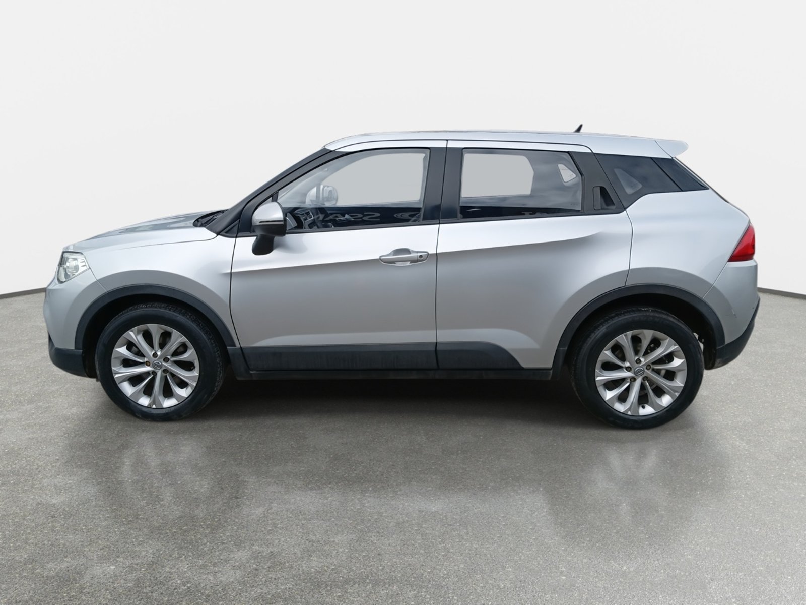 Brilliance V3 1.5t Gx Sport 4x2 Mt 5p 2019 - Foto 4 de 8