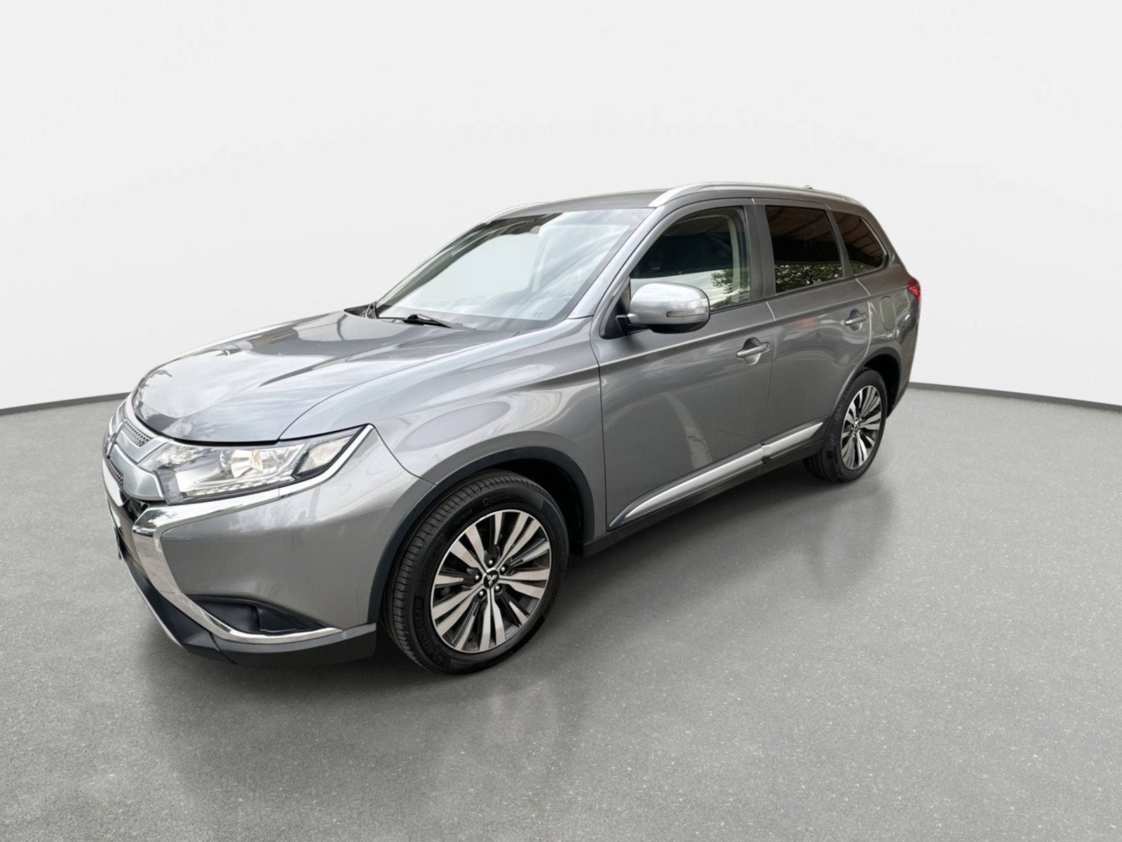 Mitsubishi Outlander 2.4 Glx 4x4 At 5p 2020 - Foto 3 de 8