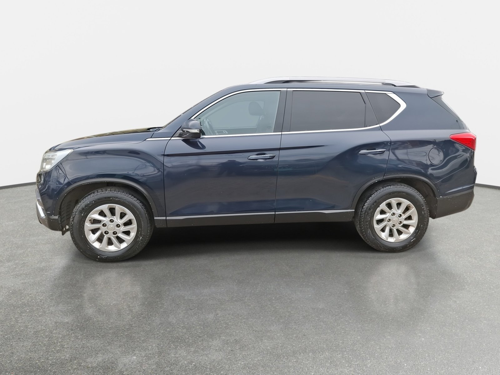 SsangYong Rexton 2.2 Yrx201 Diesel Fl 4x2 At 5p 2020 - Foto 4 de 8