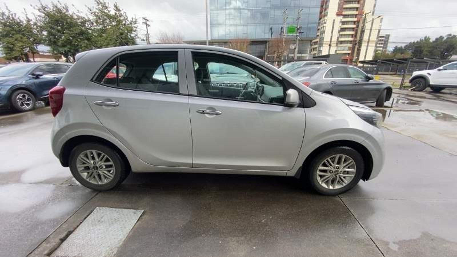 Kia Morning 1.2 Ex Full 4x2 Hb 5mt 5p 2022 - Imagen 3 de 5
