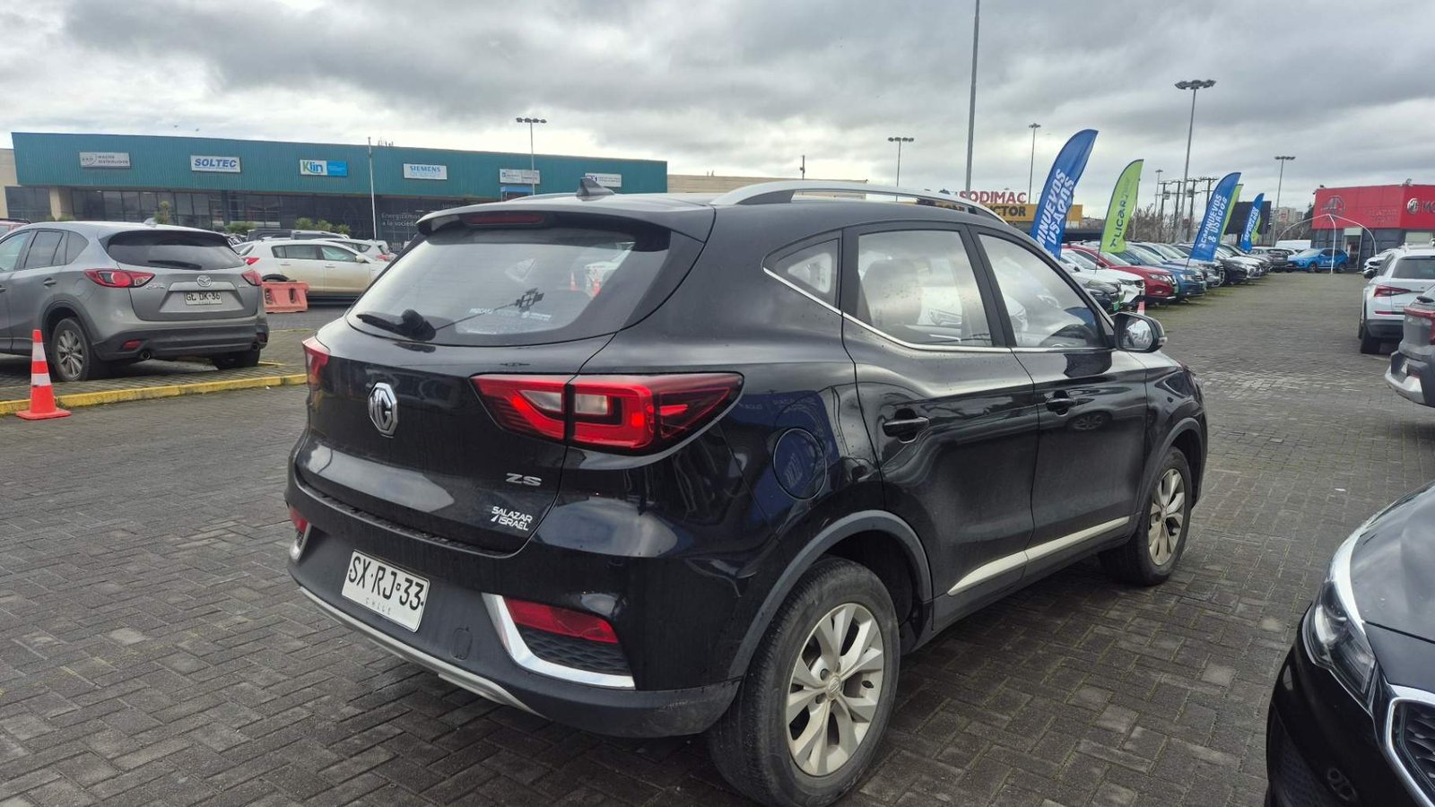 MG Mg Zs 1.5 Std 4x2 Mt 5p 2023 - Imagen 4 de 5