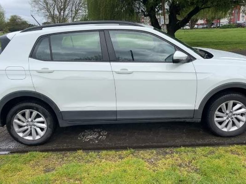 Volkswagen T-cross 1.6 Msi Trendline 4x2 Mt5 5p 2022 - Imagen 3 de 5