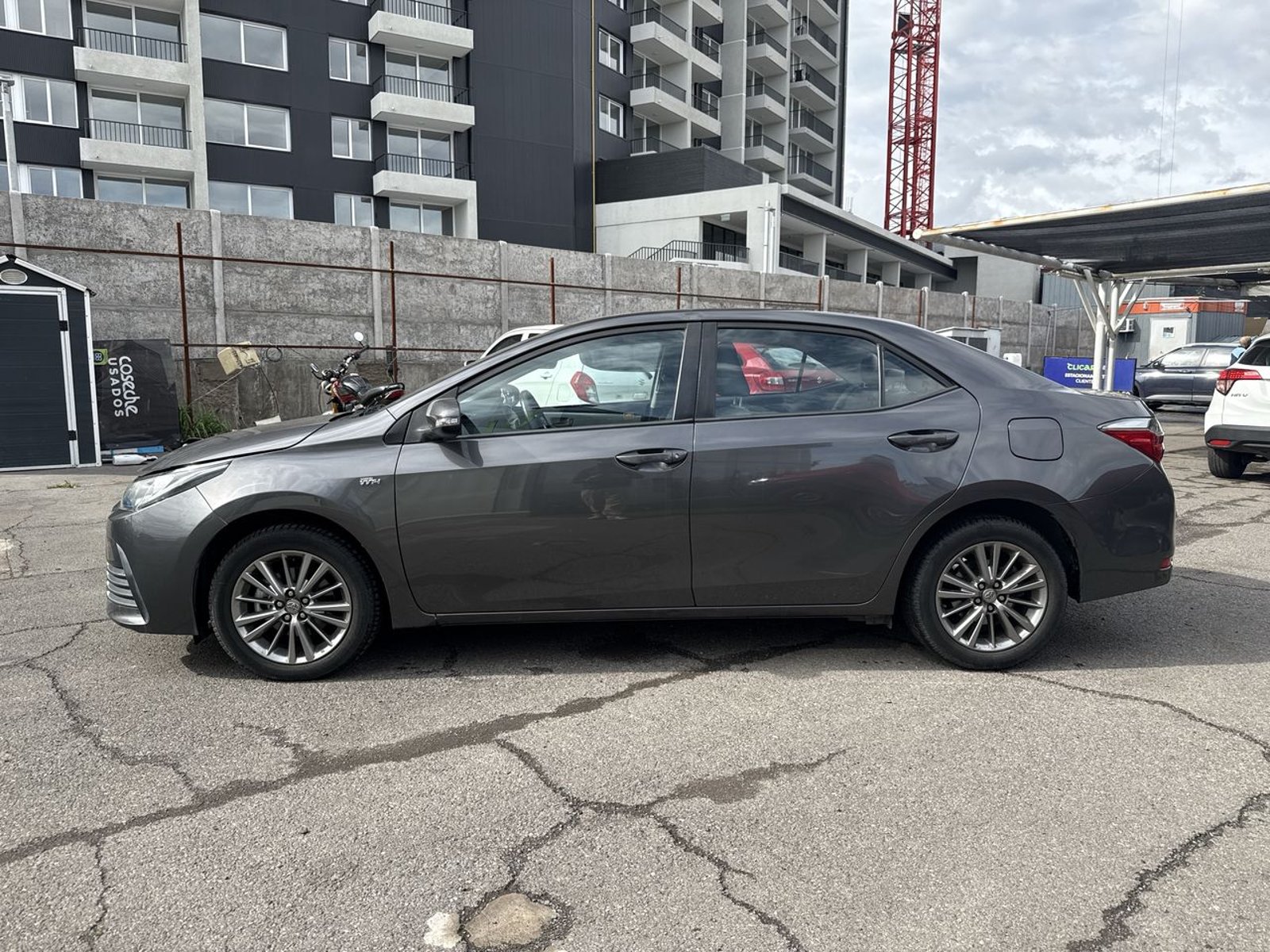 Toyota Corolla 1.8 Xli 4x2 Mt 4p 2018 - Foto 4 de 8