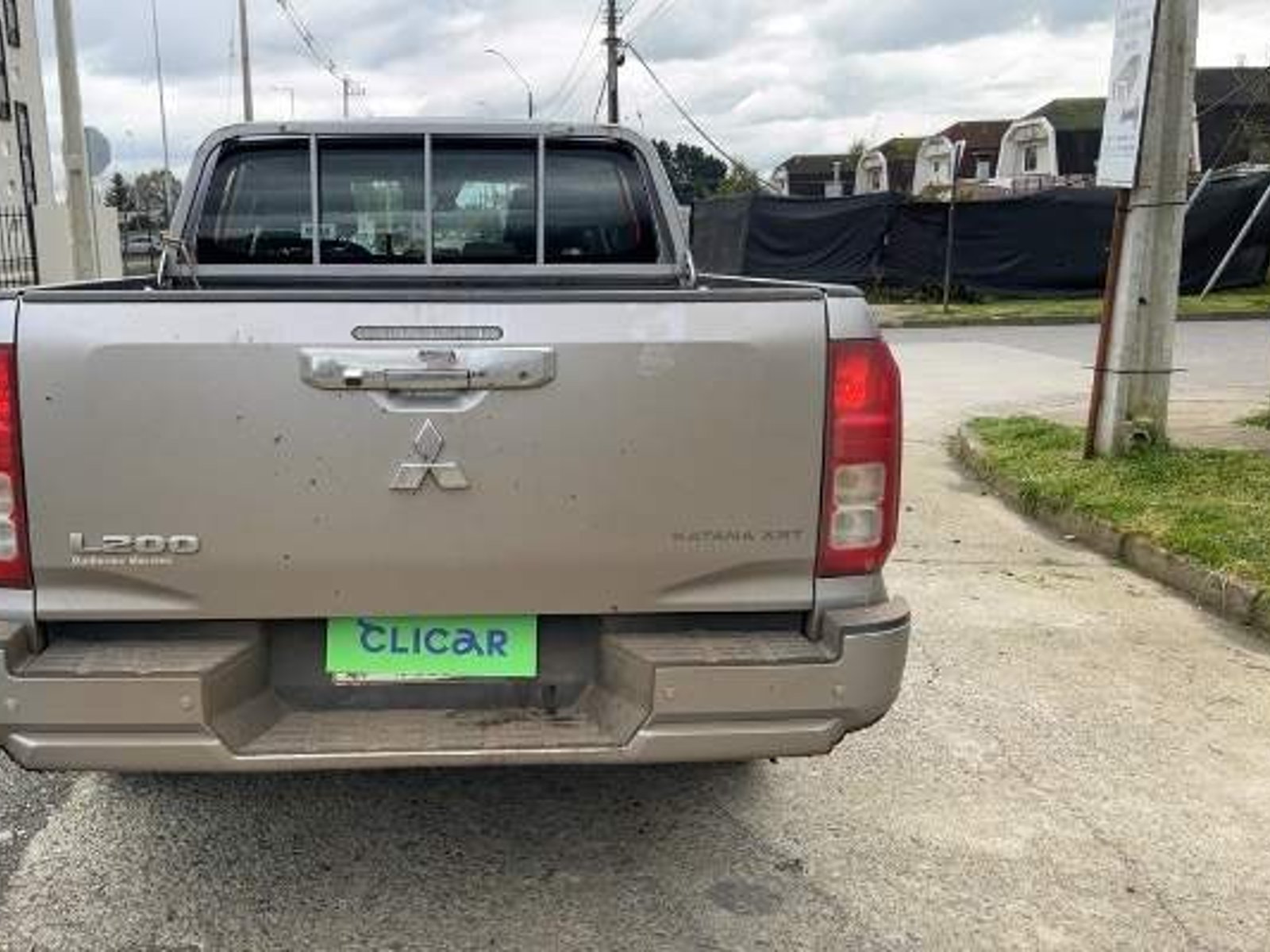 Mitsubishi L200 2.4 Katana Xrt Diesel 4x4 Dob. Cab. Euro6 Mt 4p 2025 - Foto 5 de 5