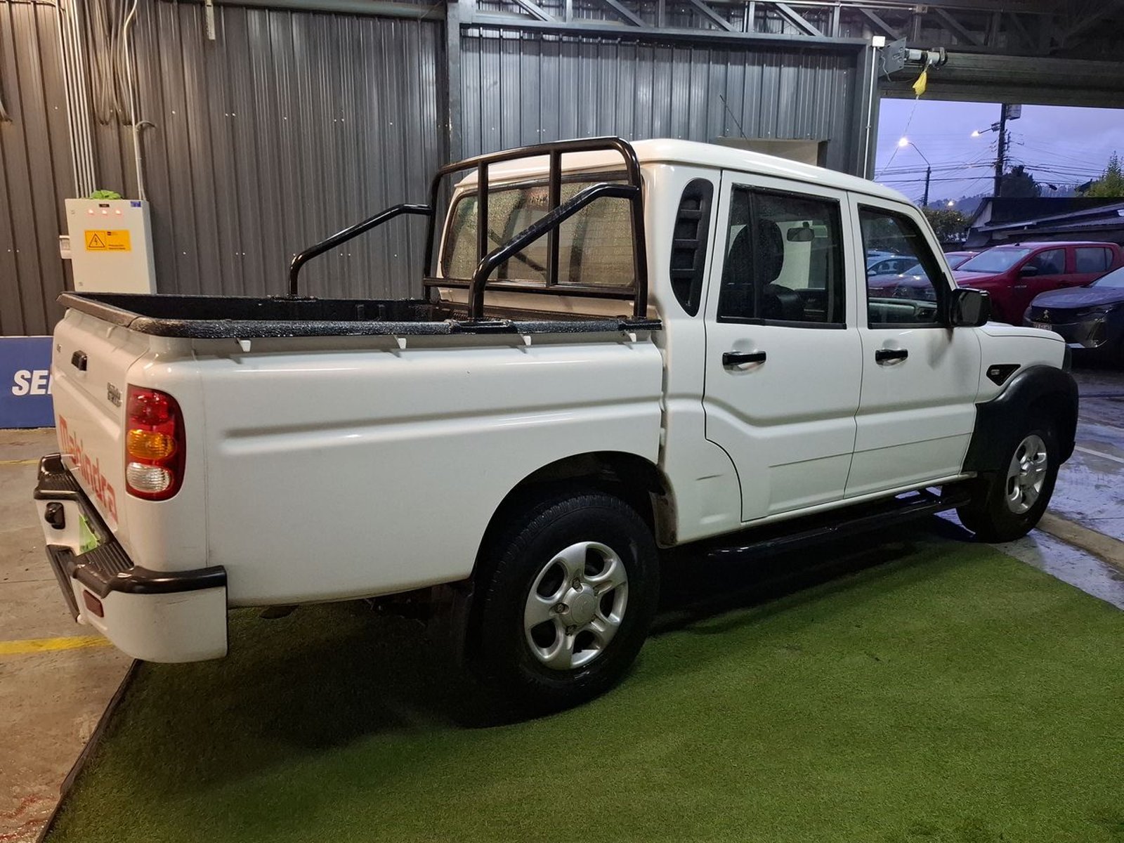 Mahindra Pick Up 2.2 Full 4x4 Diesel Refresh Dc Mt 4p 2023 - Imagen 7 de 8
