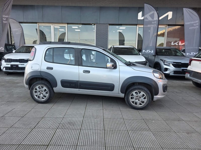 Fiat Uno 1.4 Sporting 4x2 Hb Mt 5p 2019 - Imagen 3 de 5