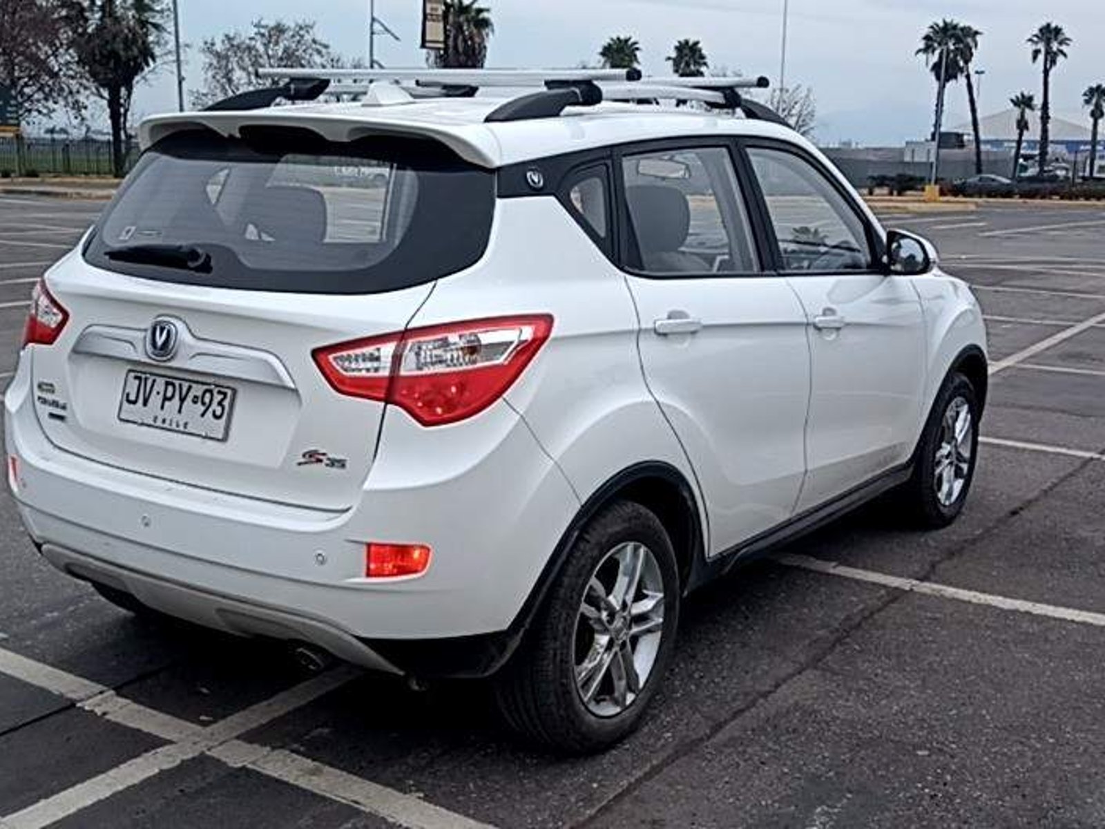 Changan Cs35 1.6 Confort Nav 4x2 Mt 5p 2017 - Foto 4 de 5