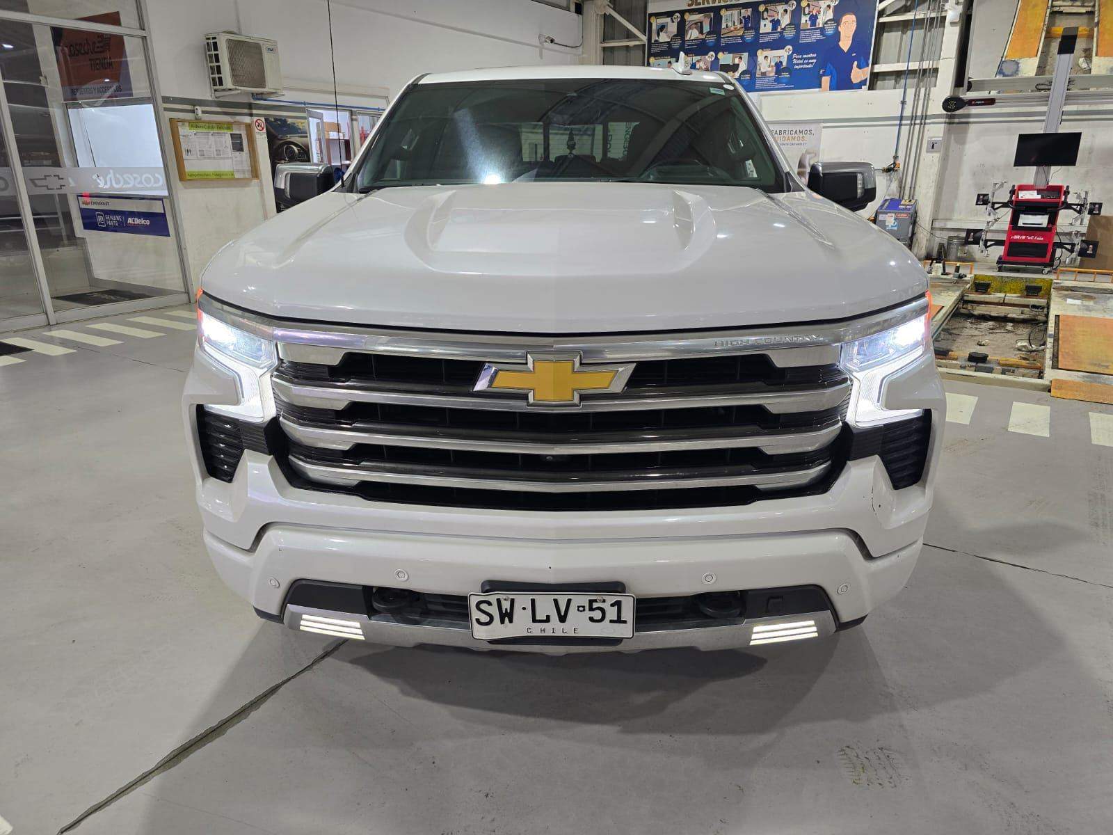 Chevrolet Silverado 3.0 High Country 4x4 At 4p 2023 - Foto 2 de 5
