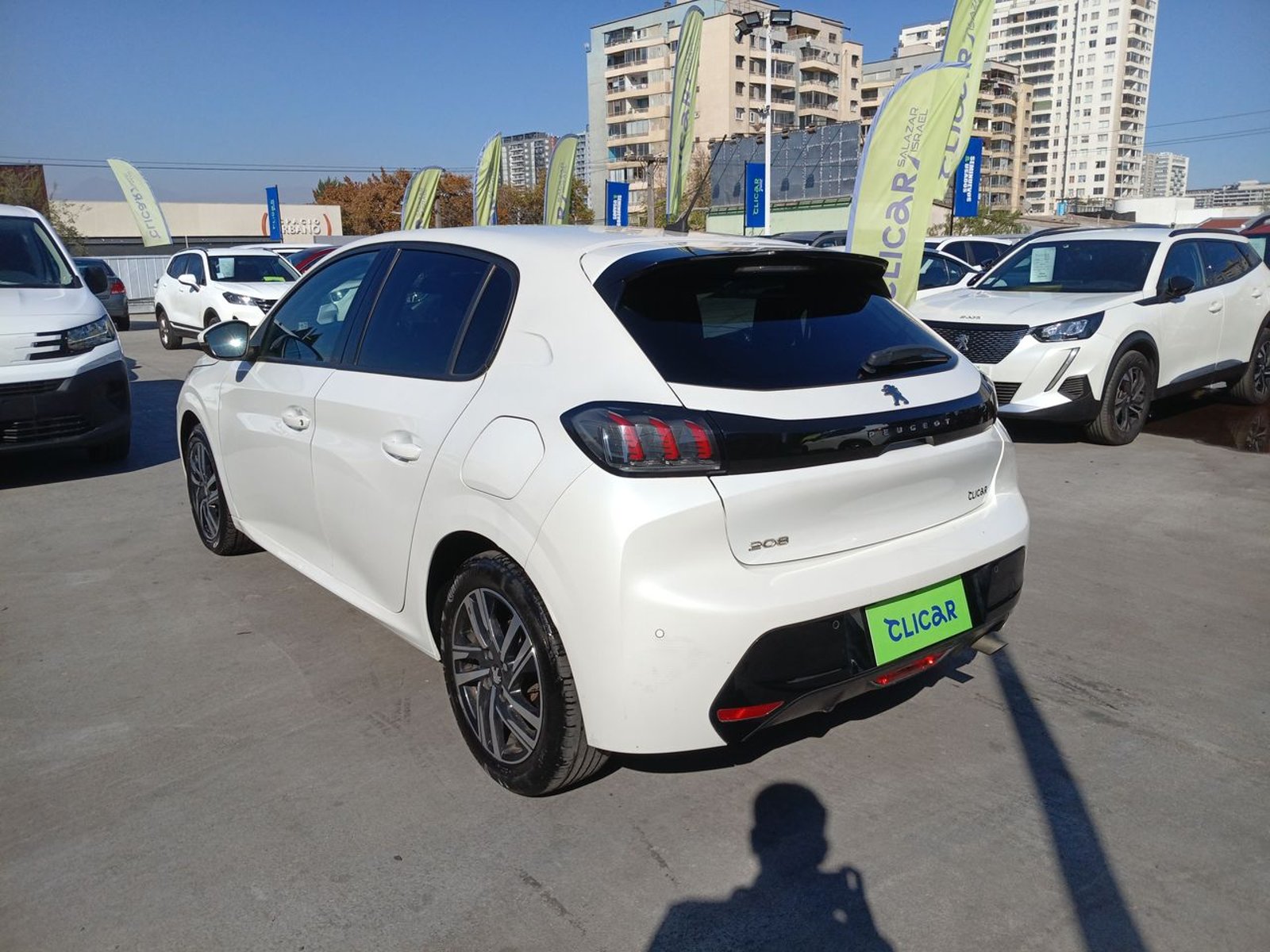 Peugeot 208 1.2 Puretech Allure Pack 4x2 100 Mt 5p 2022 - Foto 5 de 8