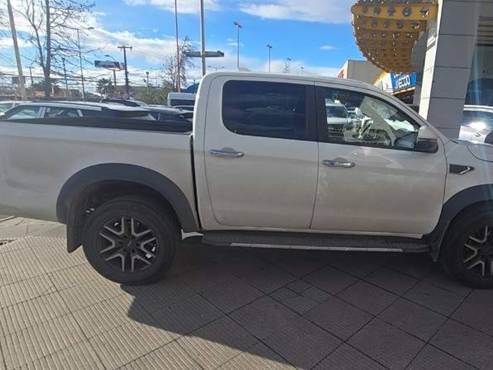 JAC T8 2.0 Advance 4x4 Diesel Euro6 At 4p 2025 - Foto 3 de 5