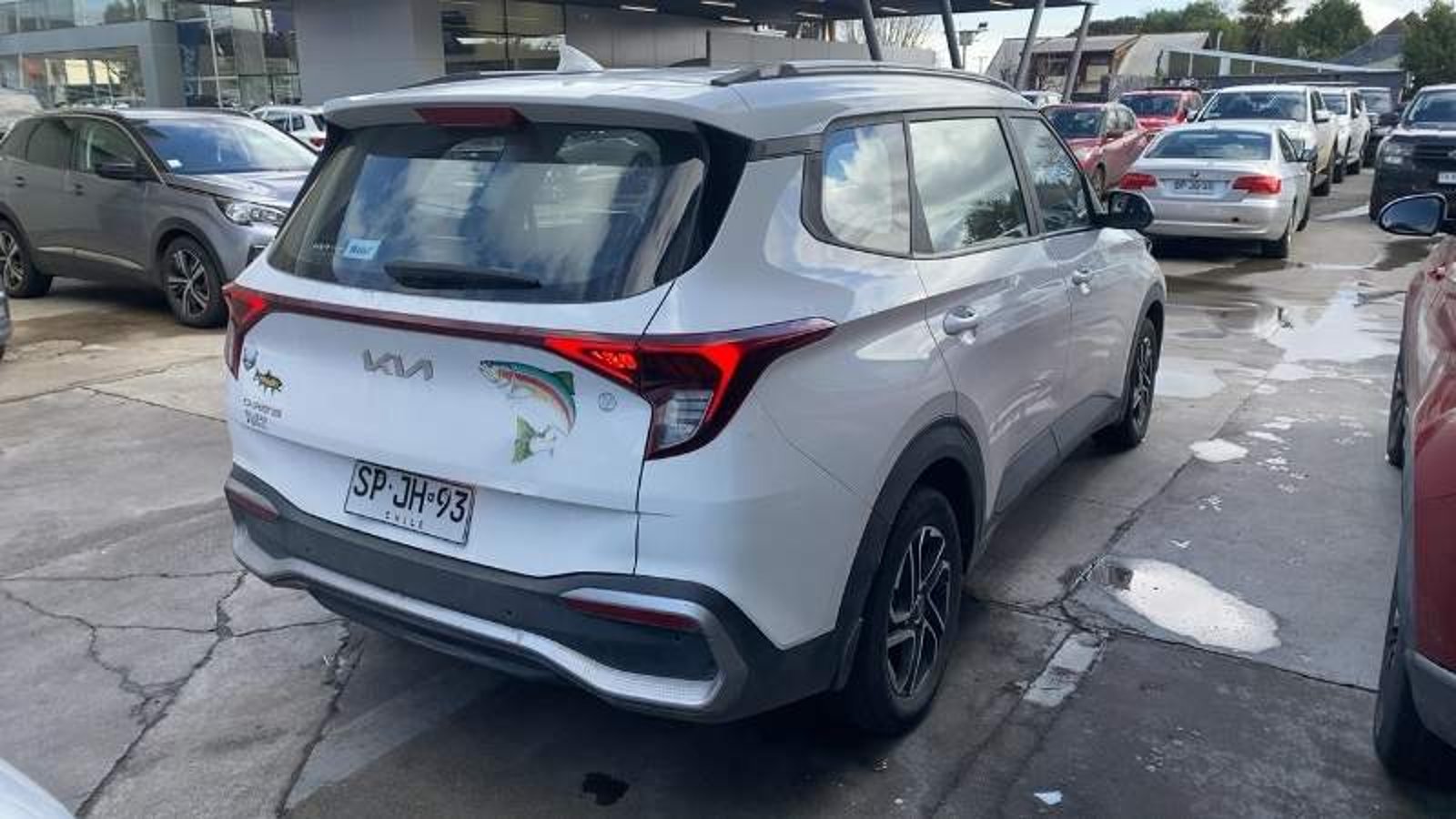 Kia Carens 1.4l Ex Turbo-gdi 4x2 7dct At 5p 2023 - Imagen 3 de 4