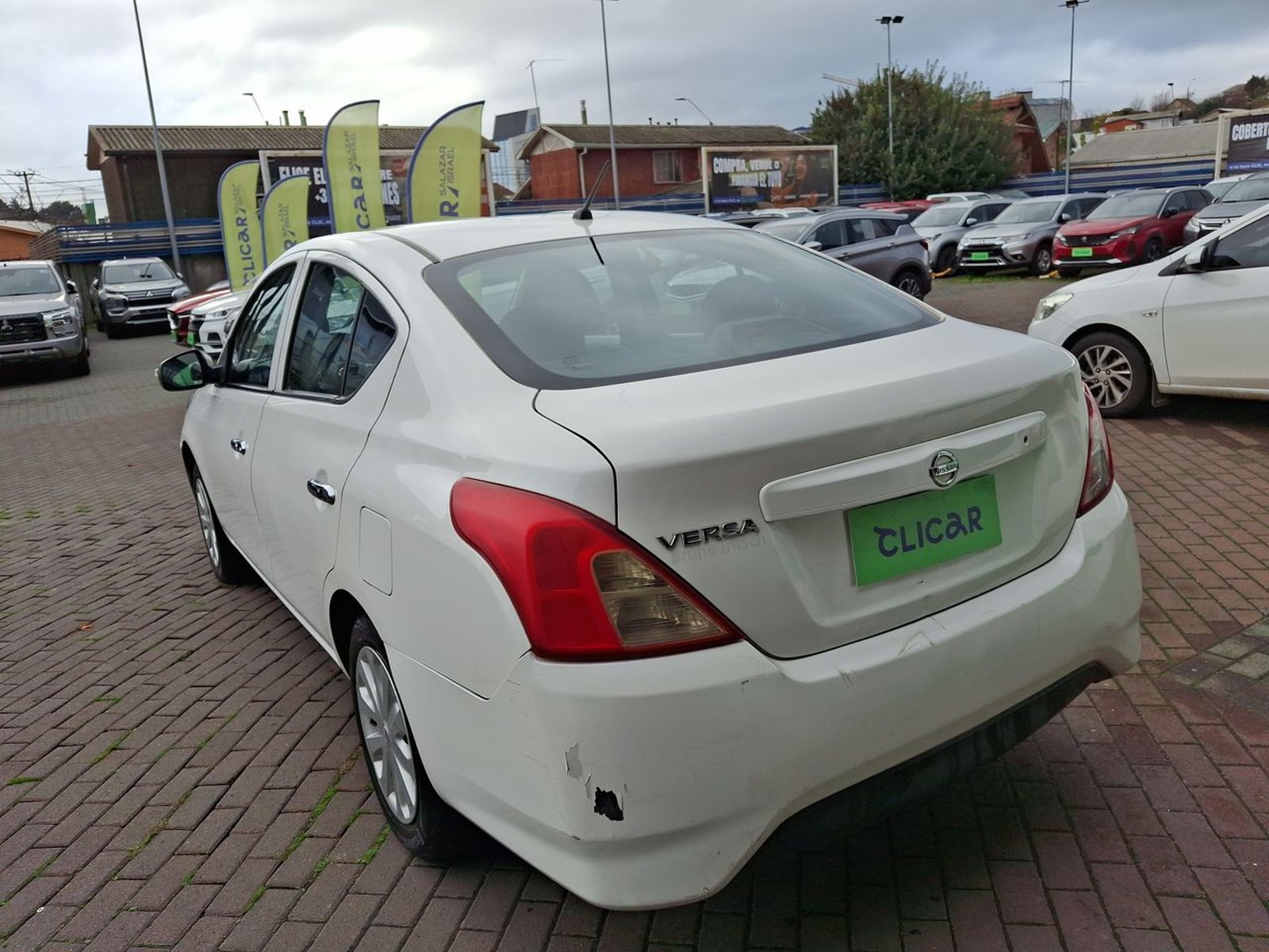 Nissan Versa 1.6 Sense 4x2 Mt 4p 2020 - Foto 5 de 8