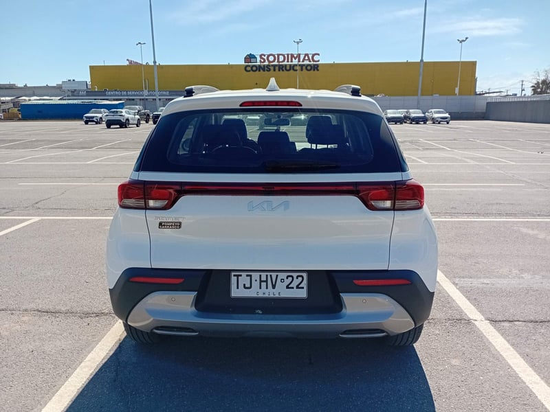 Kia Sonet 1.5 Ex Full 4x2 6mt 5p 2024 - Imagen 5 de 5