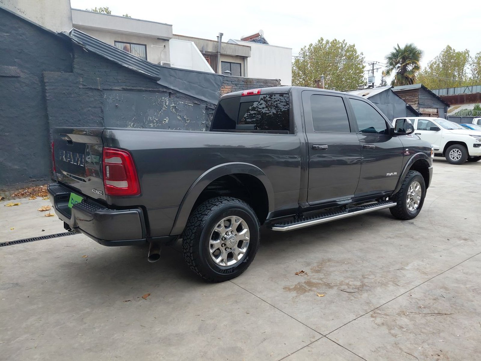 Ram 2500 6.7 Laramie 4x4 Dob. Cab. At 4p 2021 - Imagen 7 de 8