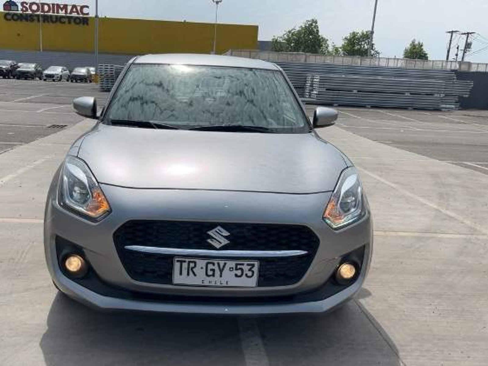 Suzuki Swift 1.2 Glx Plus 4x2 Hb Mt 5p 2024 - Foto 2 de 5
