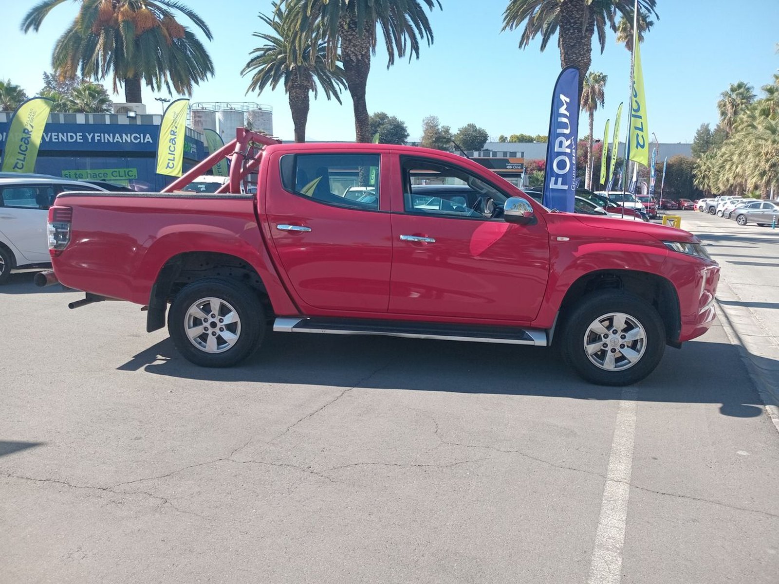 Mitsubishi L200 2.2 Katana Crt Diesel Dob. Cab. 4x4 Mt 4p 2024 - Imagen 8 de 8