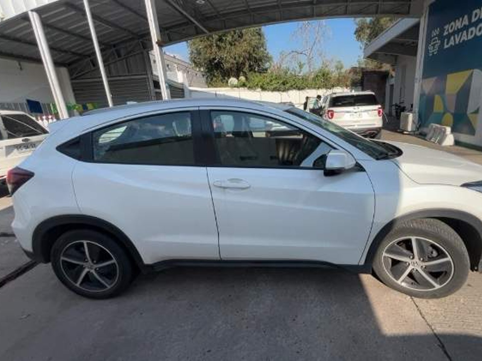 Honda Hr-v 1.8 Exl Cvt 4x2 At 5p 2021 - Foto 2 de 4