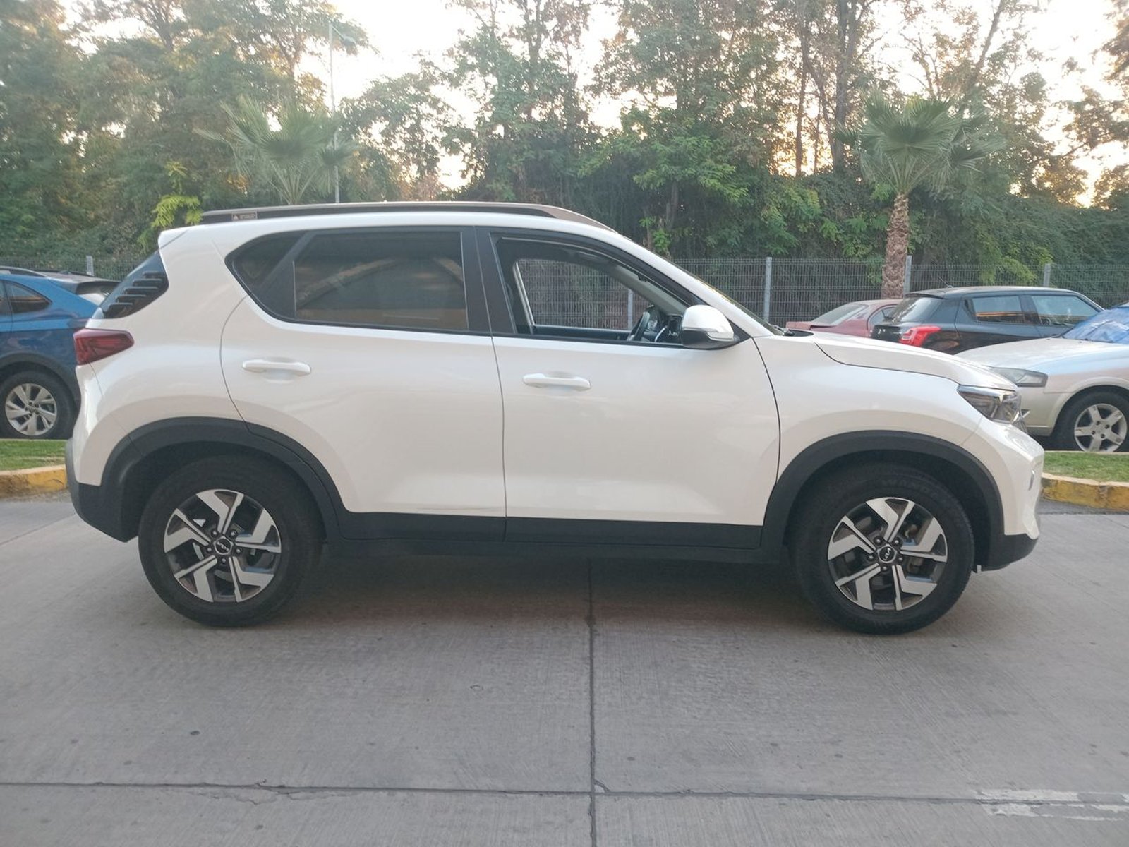 Kia Sonet 1.5 Ex Plus 4x2 Acc 6mt 5p 2024 - Imagen 8 de 8