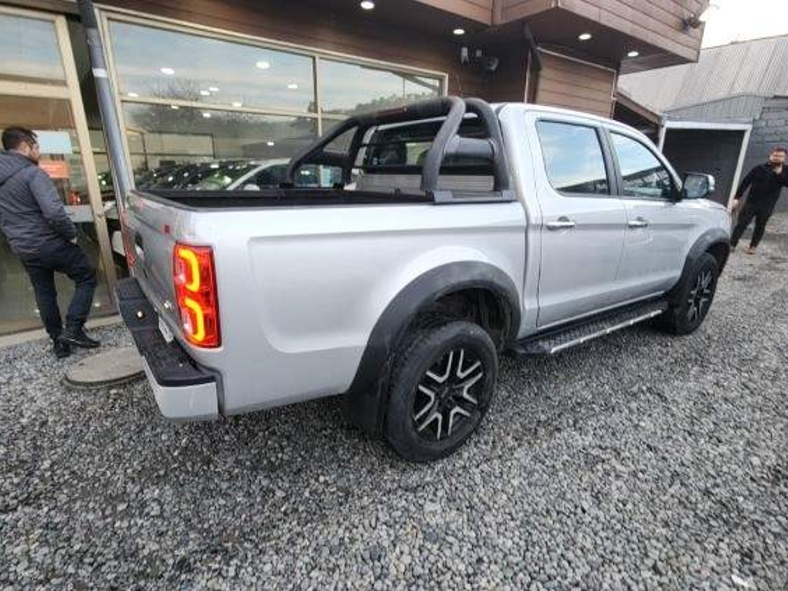JAC T8 2.0 Comfort 4x4 Diesel Mt 4p 2023 - Foto 3 de 4