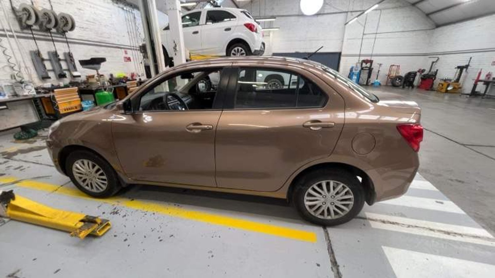 Suzuki Dzire 1.2 Gl Sport 4x2 Mt 4p 2020 - Imagen 8 de 8