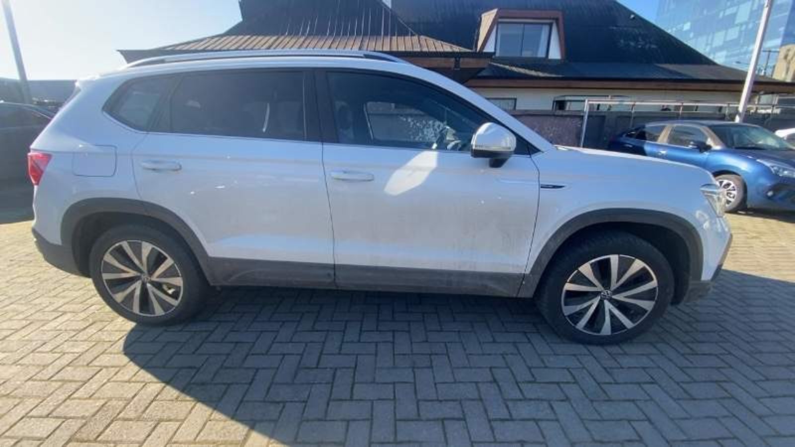 Volkswagen Taos 1.4 Tsi Highline 4x2 At 5p 2022 - Imagen 3 de 5