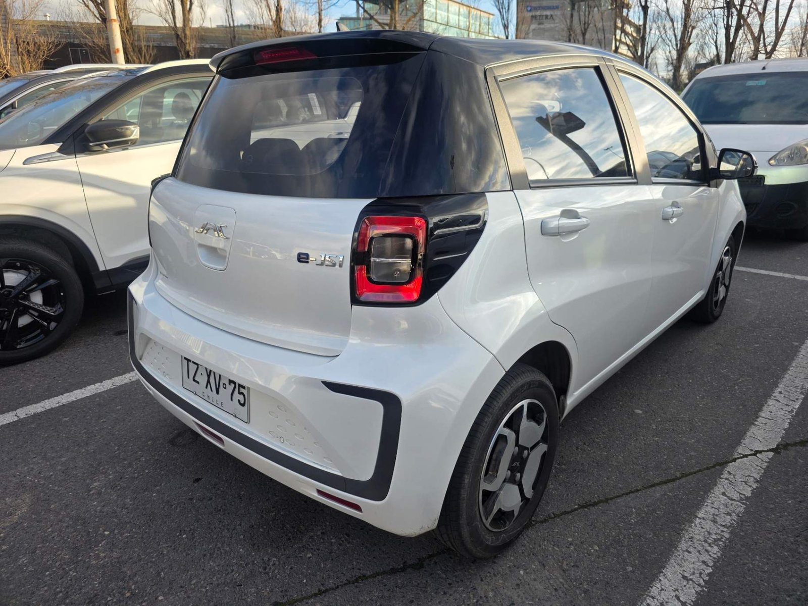JAC E-js1 Electrico Luxury 4x2 At 5p 2025 - Imagen 4 de 5