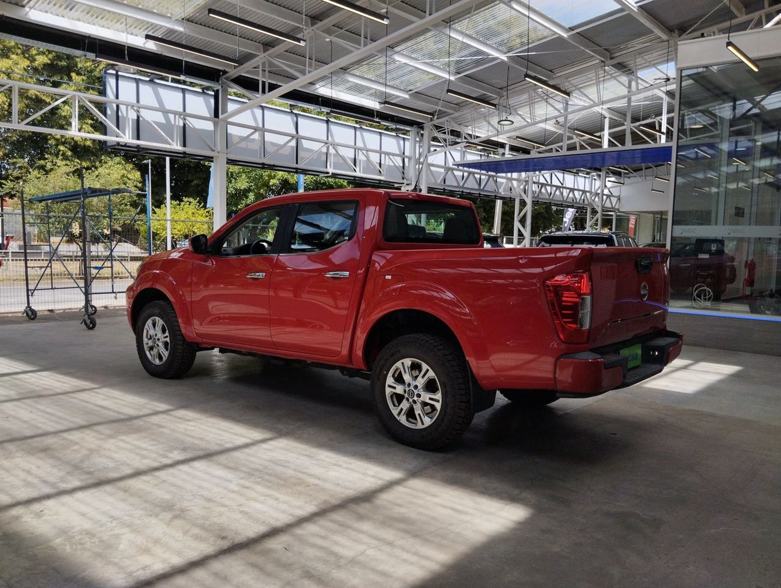 Nissan Navara 2.3d Xe Diesel 4x2 Dob.cab. Mt 4p 2024 - Imagen 7 de 8