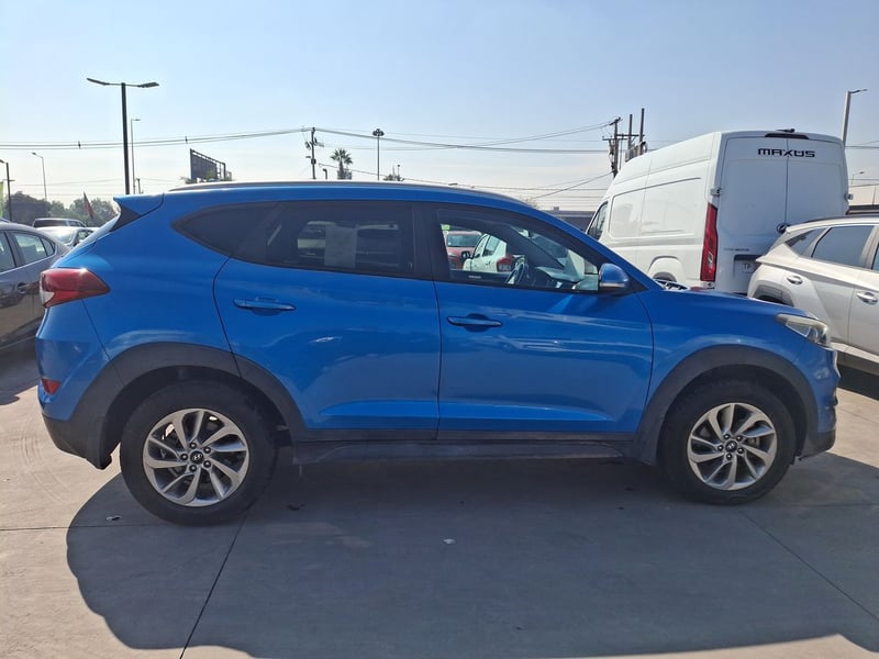 Hyundai Tucson 2.0 Crdi Diesel Advance 4x2 At 5p 2018 - Imagen 8 de 8