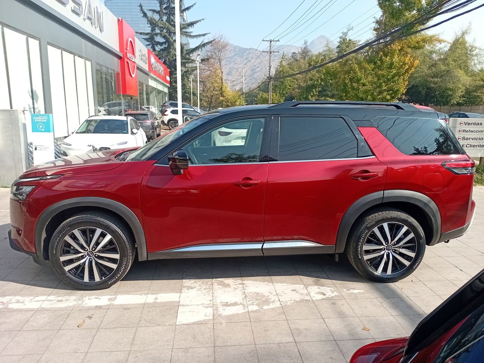 Nissan Pathfinder 3.5 Exclusive 4wd Cvt At 5p 2025 - Foto 4 de 8