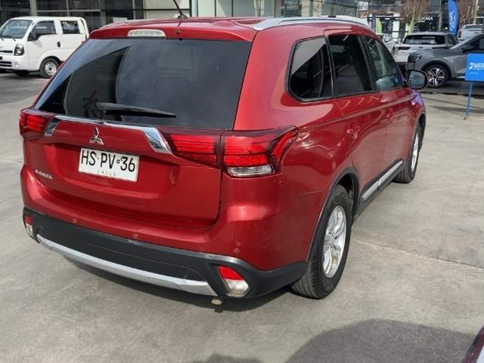 Mitsubishi Outlander 2.0 4x2 Mt 5p 2016 - Foto 4 de 5