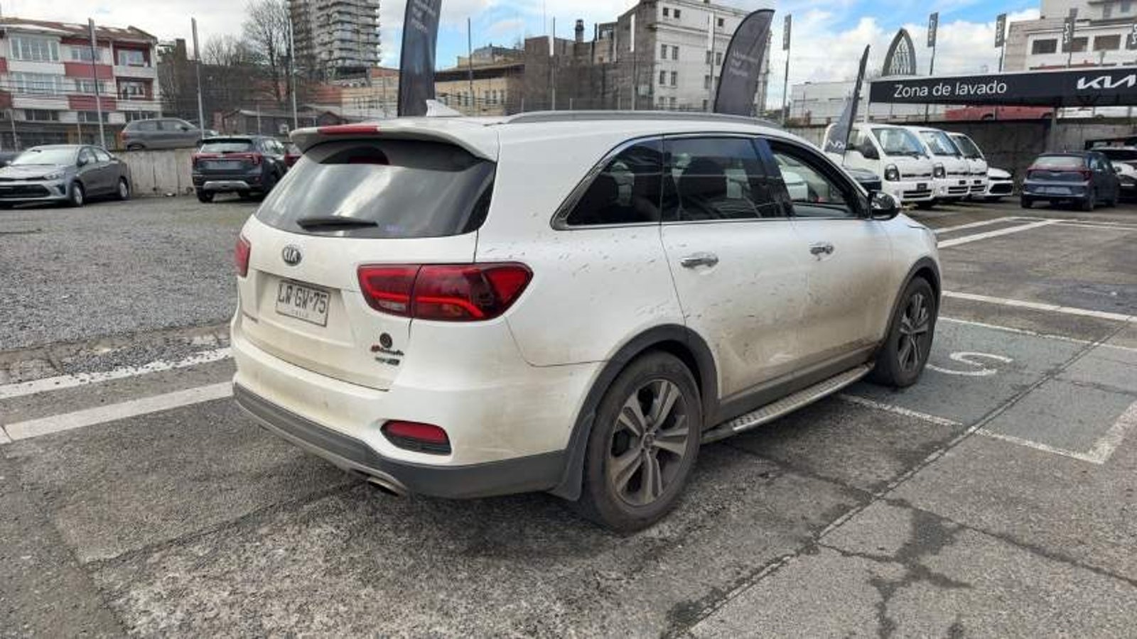 Kia Sorento 2.4 Gtl 2wd Special Pack At6 5p 2020 - Imagen 4 de 5